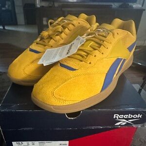 Reebok Men's Mustard and Navy Sneakers